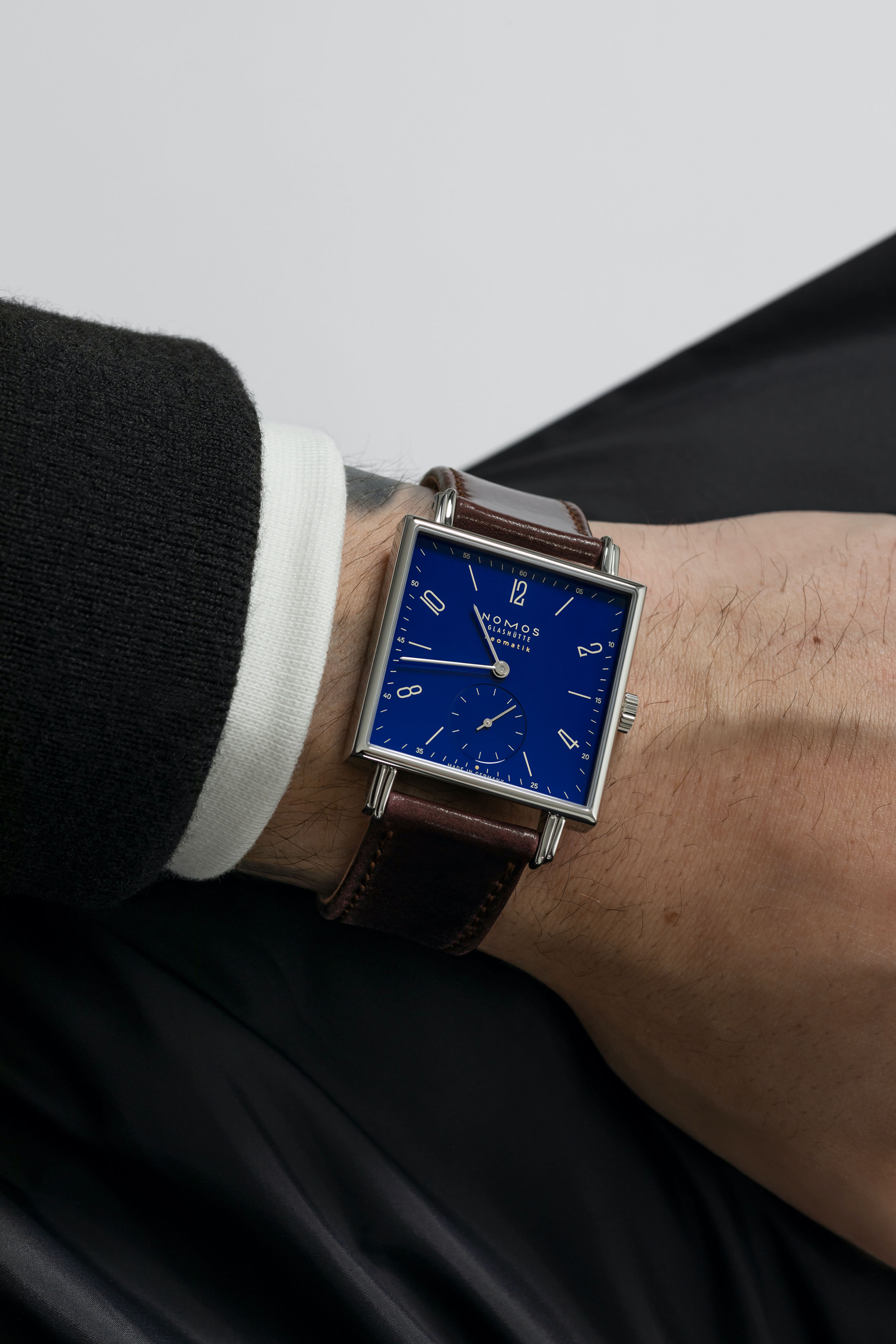 ノモス グラスヒュッテ(NOMOS Glashütte) テトラ 33mm ネオマティック